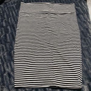 Torrid size 2 striped stretch pencil skirt